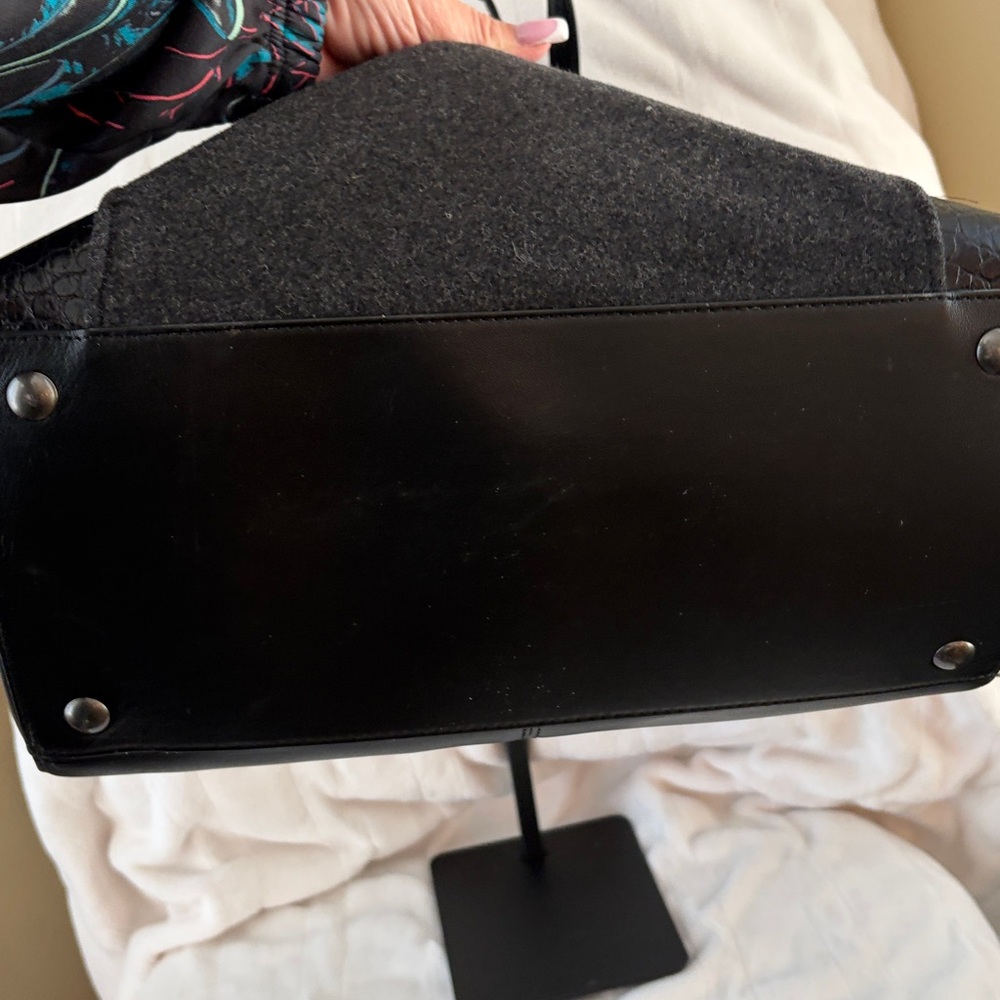 Authentic Coach structured satchel with expandabl… - image 2